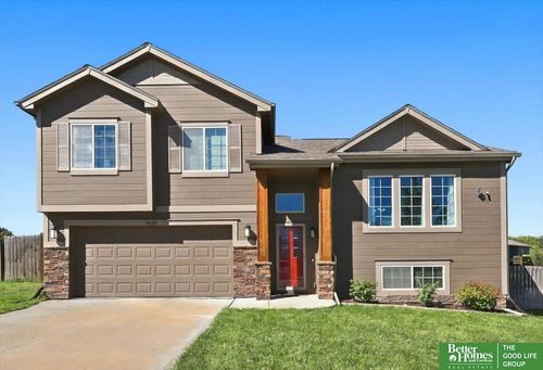 14320 Tregaron Dr, Bellevue, NE, 68123-3767 | Card Image