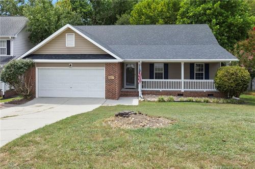 8801 Grouse Run Ln, Fayetteville, NC, 28314-6080 | Card Image