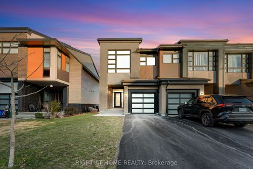 35 Plank Street, Kanata, ON, K2V0M8 | Card Image