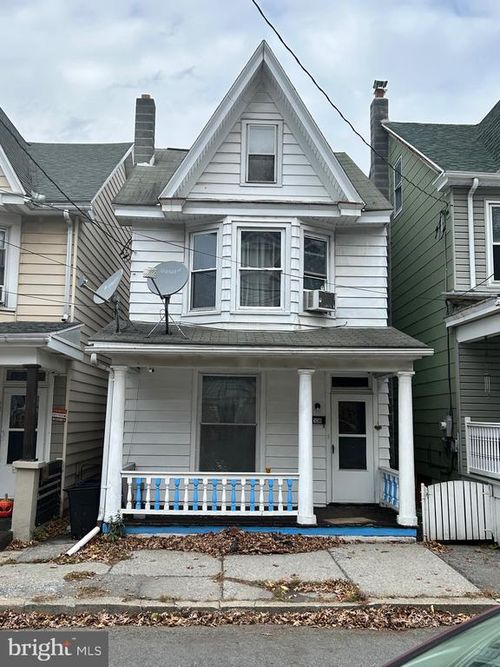 539 Arlington St, TAMAQUA, PA, 18252-2105 | Card Image