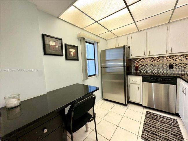 412 - 3475 N Country Club Dr, Condo with 1 bedrooms, 2 bathrooms and null parking in Aventura FL | Image 22