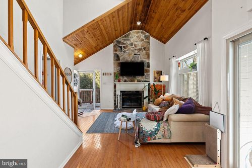 415 Brown Briar Cir, HORSHAM, PA, 19044-1974 | Card Image