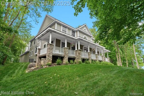 477 E Commerce St, Milford, MI, 48381-1719 | Card Image
