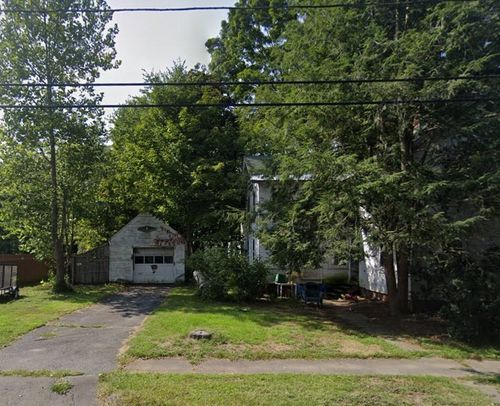12 Lake St, Northampton, MA, 01062-1319 | Card Image