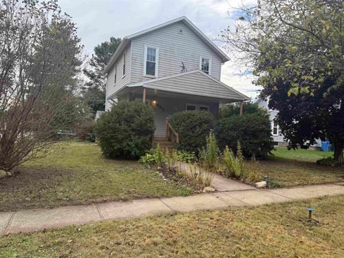 802 K Ave, Grundy Center, IA, 50638-1316 | Card Image