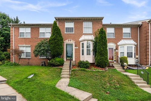 7151 Natures Rd, COLUMBIA, MD, 21046-1627 | Card Image