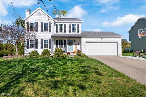 660 Oakcrest Dr, Wadsworth, OH, 44281-8604 | Card Image