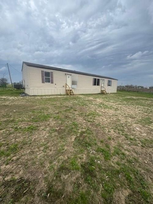 760 Reyes Silva Ln, Madisonville, TX, 77864-5000 | Card Image