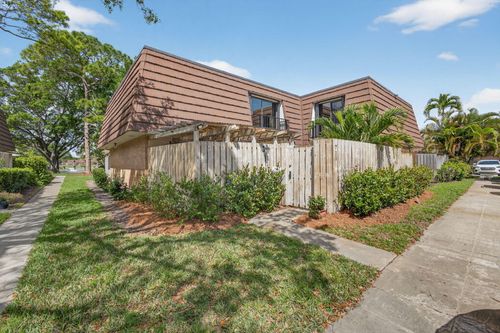 711 7th Ln, Palm Beach Gardens, FL, 33418-3552 | Card Image