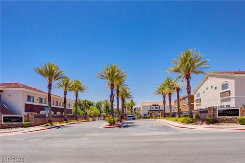 2195-9303 Gilcrease Ave, Las Vegas, NV, 89149-6123 | Card Image