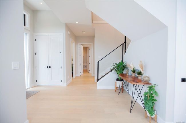 850 Snowdrop Ave, House other with 6 bedrooms, 6 bathrooms and 5 parking in Victoria BC | Image 24