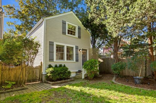 4-4 Shilo Court, Newport, RI, 02840 | Card Image