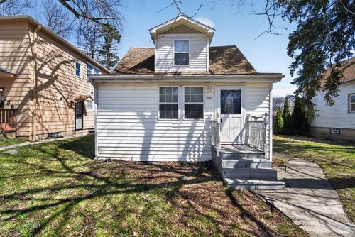 5734 N 37th Street Street, SOUTH MILWAUKEE, WI, 53209 | Card Image