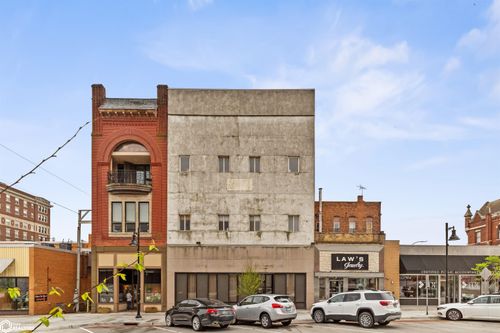 214 N 4th St, Burlington, IA, 52601-5303 | Card Image