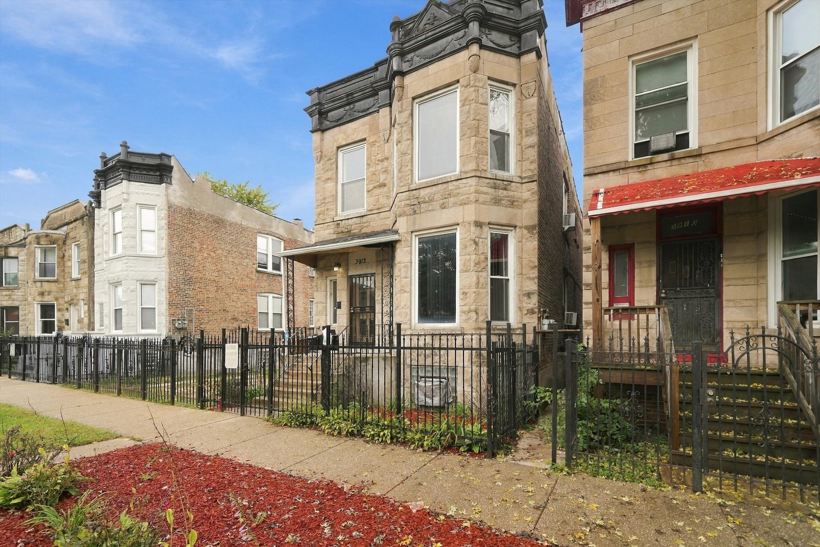 Residential Income in Chicago 3