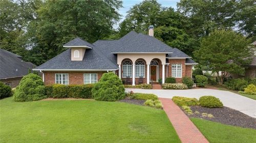 311 Vinings Walk Nw, Gainesville, GA, 30501-2924 | Card Image