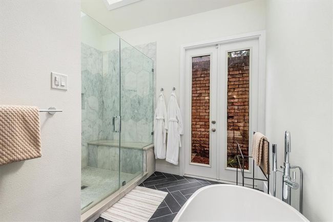 9410 Windrush Dr, House other with 4 bedrooms, 4 bathrooms and 3 parking in Spring TX | Image 22
