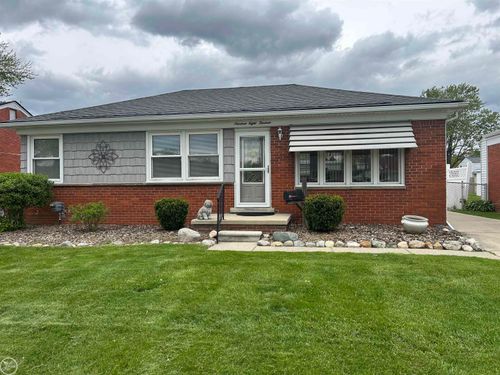 19813 Sherry St, Saint Clair Shores, MI, 48081-3255 | Card Image