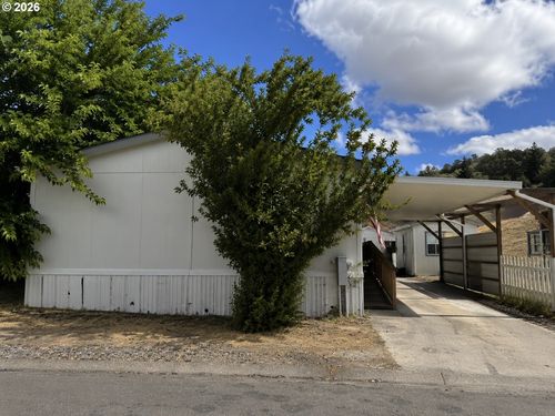 138-550 S State St, Sutherlin, OR, 97479-9576 | Card Image