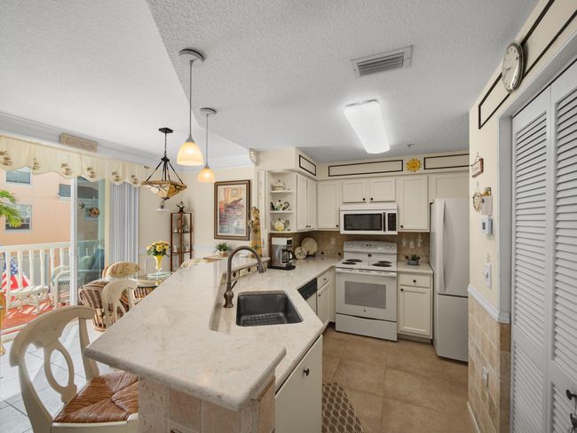APT-206 - 155 Galicia Way, Condo with 2 bedrooms, 3 bathrooms and null parking in Jupiter FL | Image 4