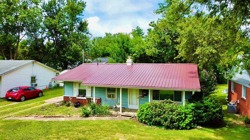 Rosewood Dr, Ontario, OH 44906