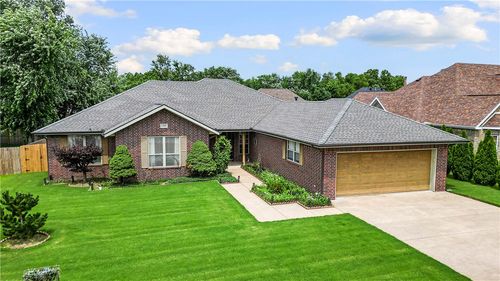 1300 N Oriole Ave, Rogers, AR, 72756-1947 | Card Image