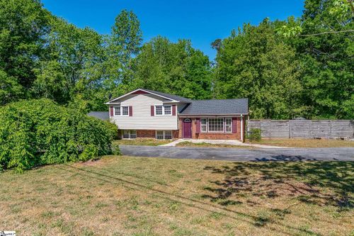 100 Woodburn Dr, Taylors, SC, 29687-4958 | Card Image