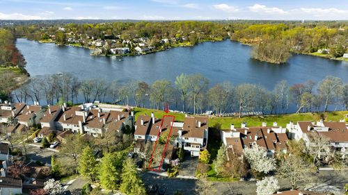 35 Waterside Close, Eastchester, NY, 10709-5654 | Card Image