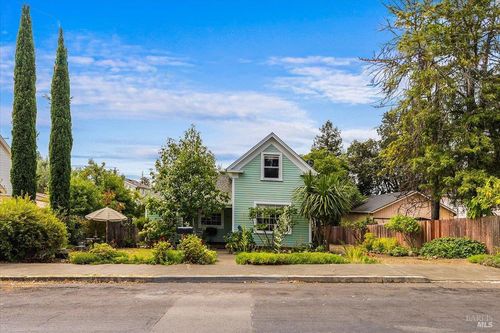 216 Grant St, Healdsburg, CA, 95448-3906 | Card Image