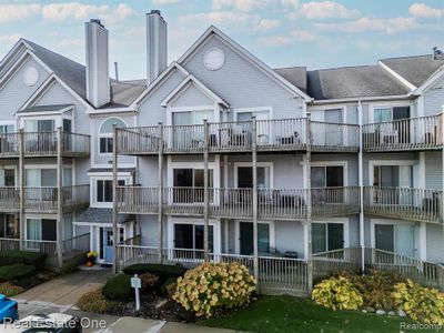 202 - 37524 Jefferson Avenue, Condo with 2 bedrooms, 2 bathrooms and null parking in Harrison Twp MI | Image 3