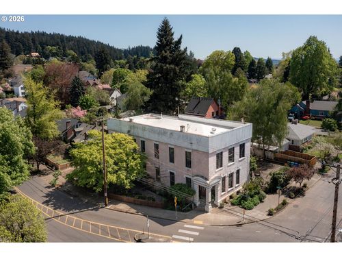 5500 Se Belmont St, Portland, OR, 97215-1840 | Card Image