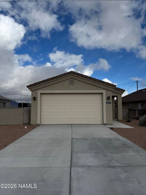 2213 Southern Ave, Kingman, AZ, 86401-6461 | Card Image