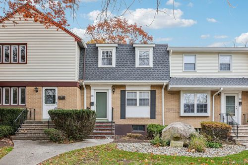 apt-c-18 Somerset Dr, Suffern, NY, 10901-6907 | Card Image