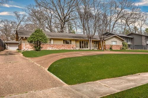 5680 N Angela Rd, Memphis, TN, 38120-2050 | Card Image