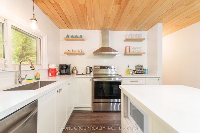 10 Riverside Crt, House other with 3 bedrooms, 2 bathrooms and 5 parking in Bancroft ON | Image 11