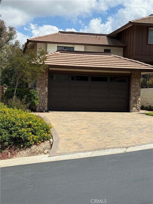 720 Starlight Heights Dr, La Canada Flintridge, CA, 91011-1853 | Card Image