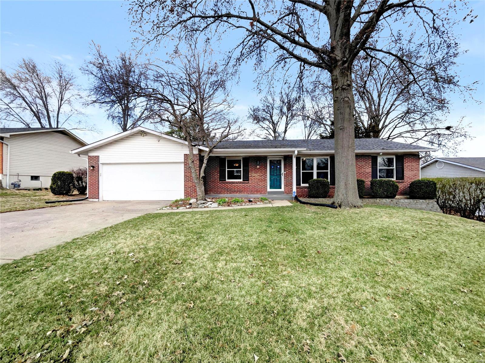 Armitage Dr, Saint Peters, MO 63376