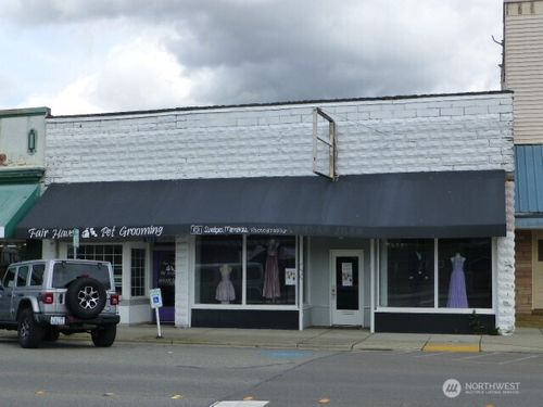 525 E Fairhaven Ave, Burlington, WA, 98233-1820 | Card Image