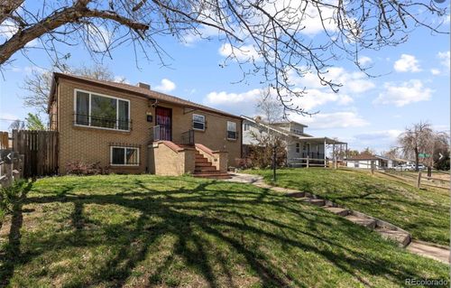 111 S Perry St, Denver, CO, 80219-1837 | Card Image