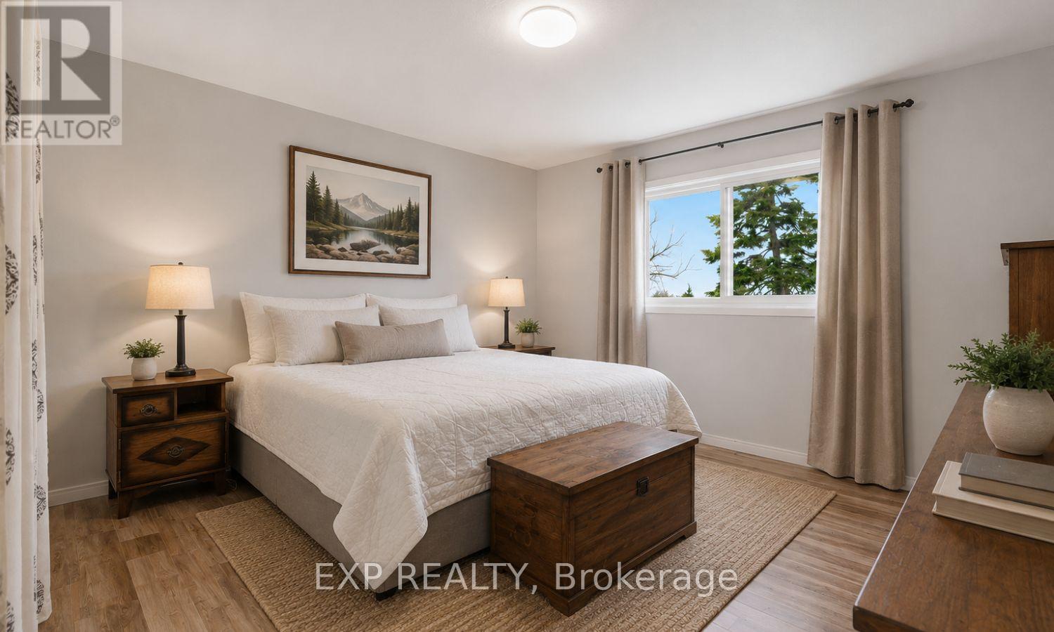 Residential in Haldimand 5
