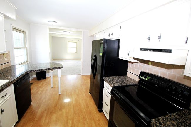 4775 - 4777 Nugent Dr, Home with 2 bedrooms, 2 bathrooms and null parking in Upper Arlington OH | Image 7