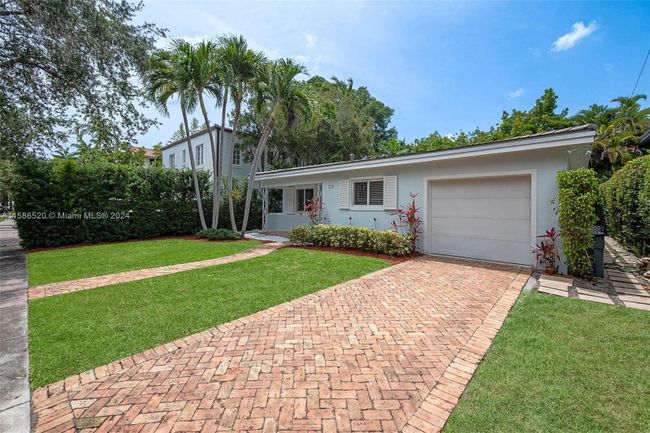 328 Alesio Ave, House other with 3 bedrooms, 2 bathrooms and null parking in Coral Gables FL | Image 2