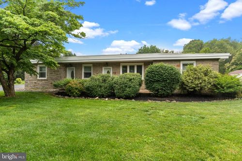352 Concord Rd, Glen Mills, PA, 19342-1510 | Card Image