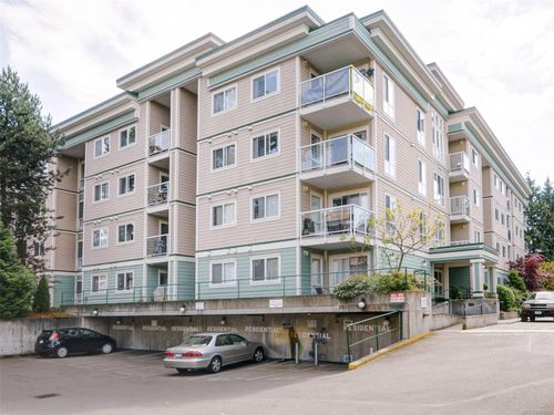 203-689 Bay St, Victoria, BC, V8T5H9 | Card Image