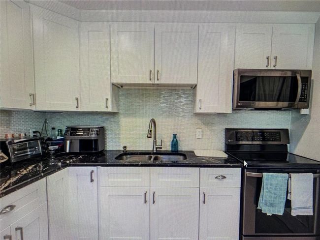 9725 Alsobrook Ave, House other with 2 bedrooms, 1 bathrooms and null parking in RIVERVIEW FL | Image 5