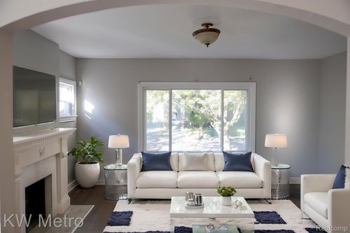 17344 Greenlawn St, Detroit, MI, 48221-2537 | Card Image