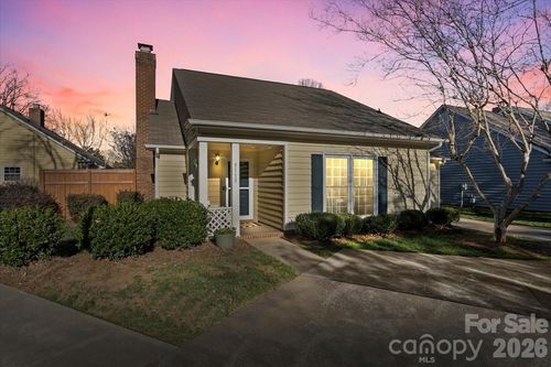 3113 Selwyn Farms Ln, Charlotte, NC, 28209-1258 | Card Image