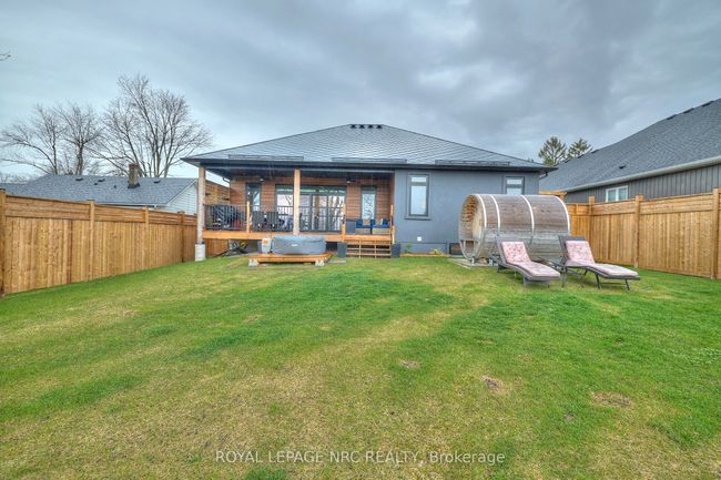 1174 Spears Rd, House other with 5 bedrooms, 3 bathrooms and 4 parking in Fort Erie ON | Image 36
