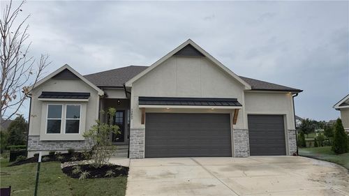 13037 W 174th Pl, Overland Park, KS, 66221-7175 | Card Image