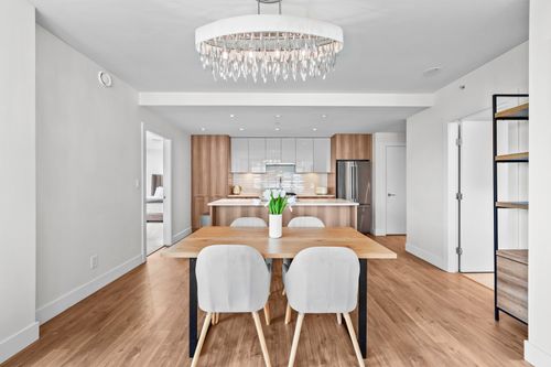 209-258 Nelson'S Crt, New Westminster, BC, V3L0J9 | Card Image